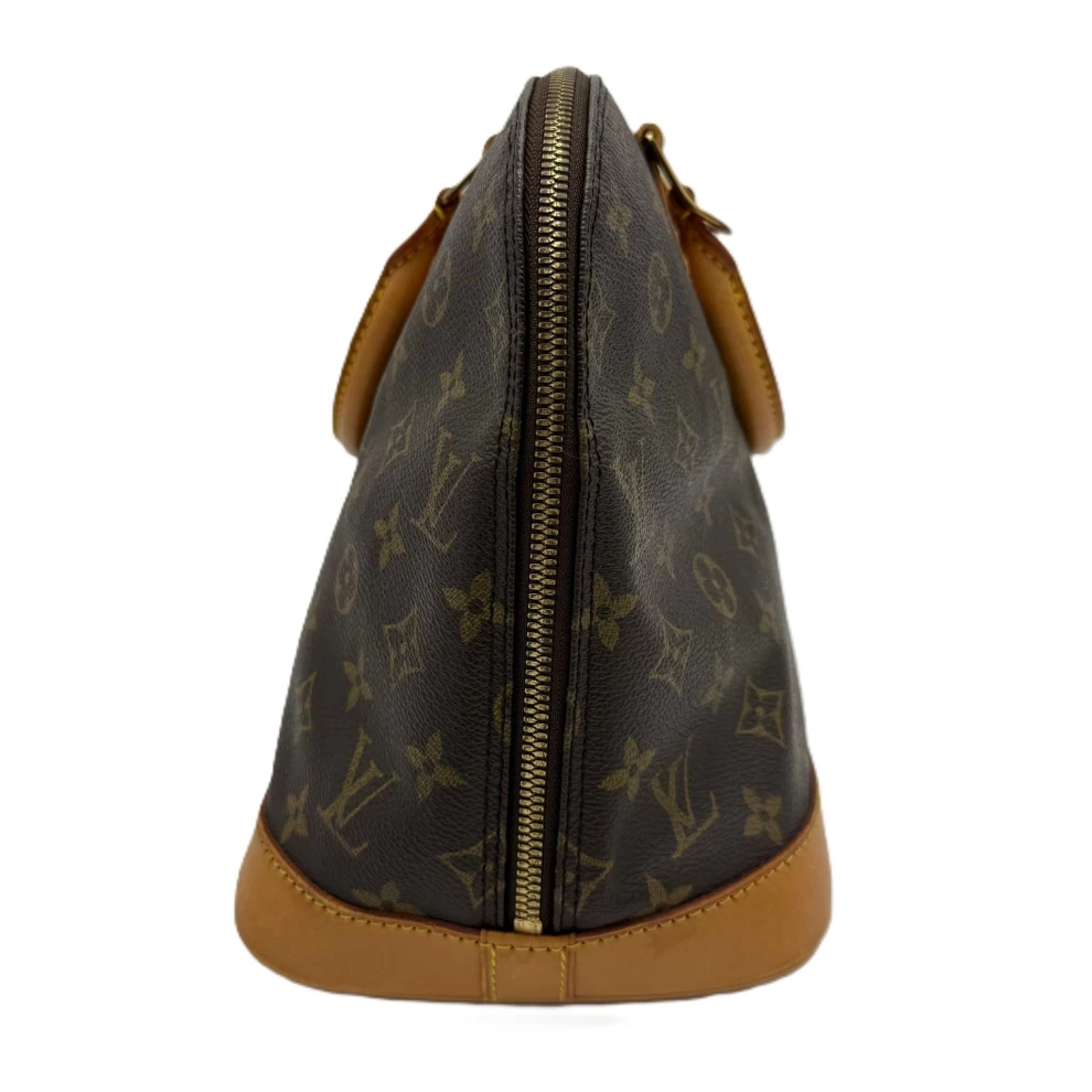     حقيبة لويس فيتون مونوغرام ألما بي إم 