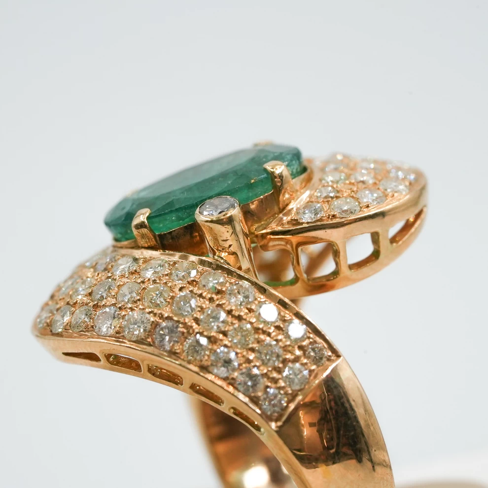     Diamond Emerald Ring 