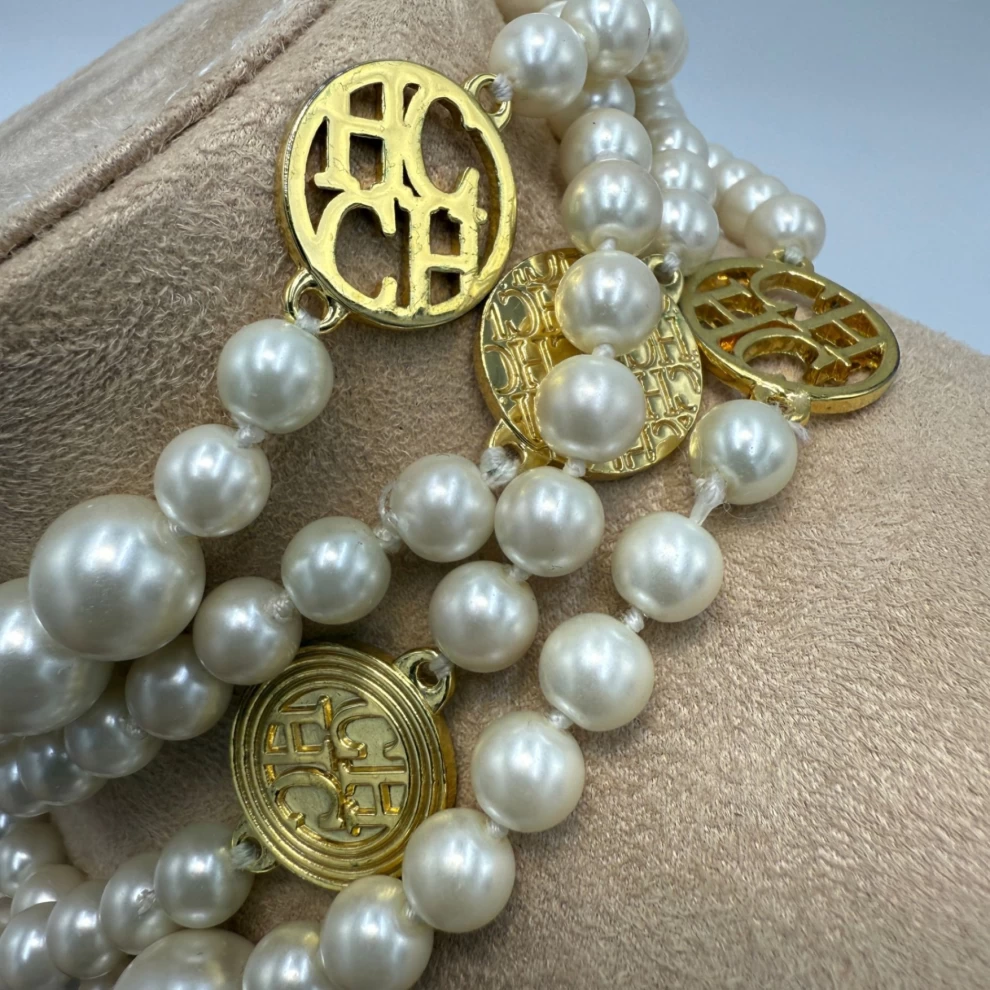     قلادة كارولينا هيريرا سيجنيت أودري مع اللؤلؤ 