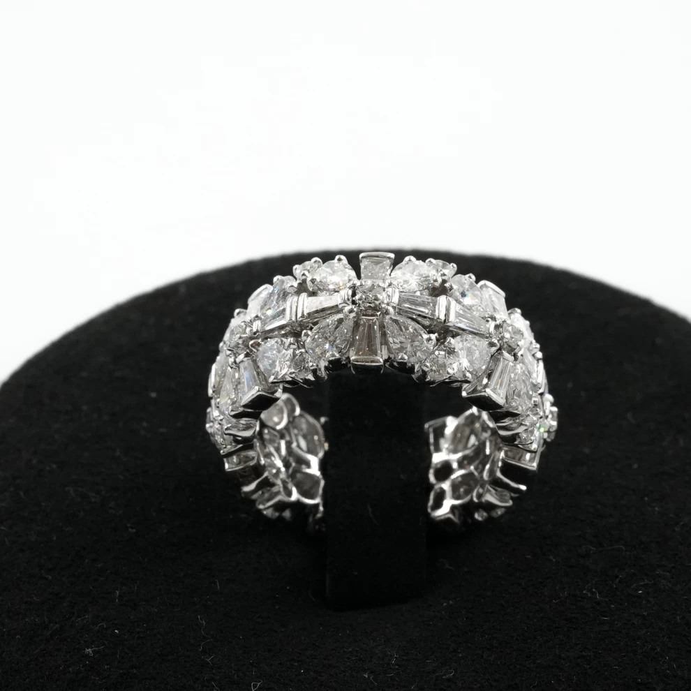     Diamond Ring 