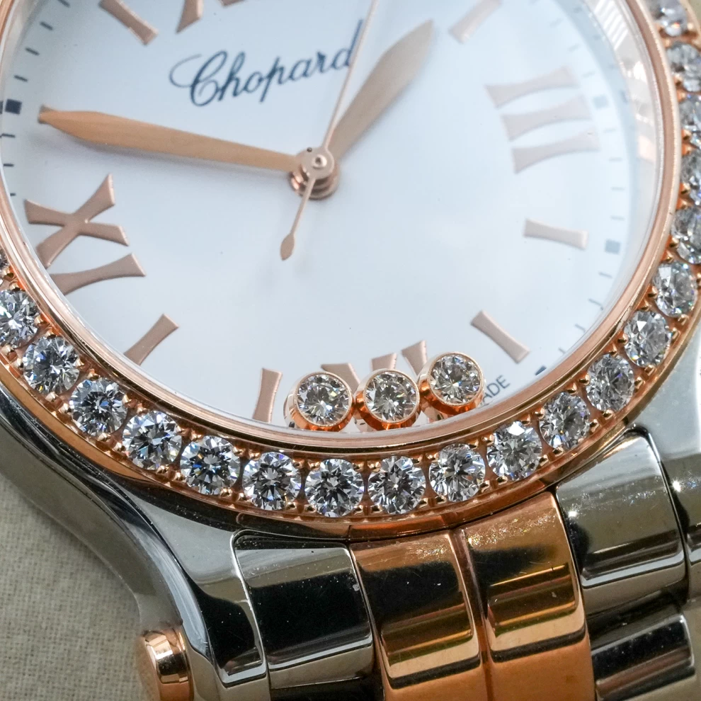     Chopard Happy Sport Oval: The Dance of Diamonds 