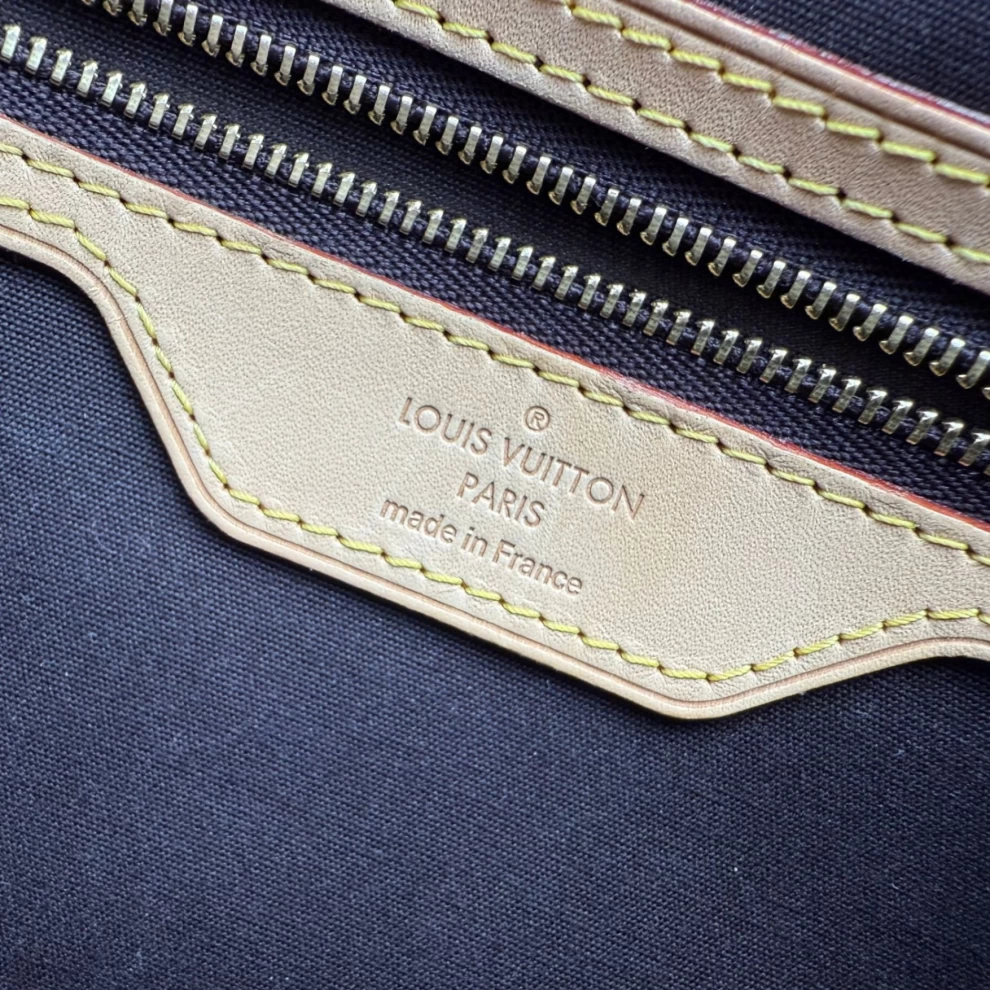     حقيبة لويس فويتون Monogram Amarante Vernis Brea MM 