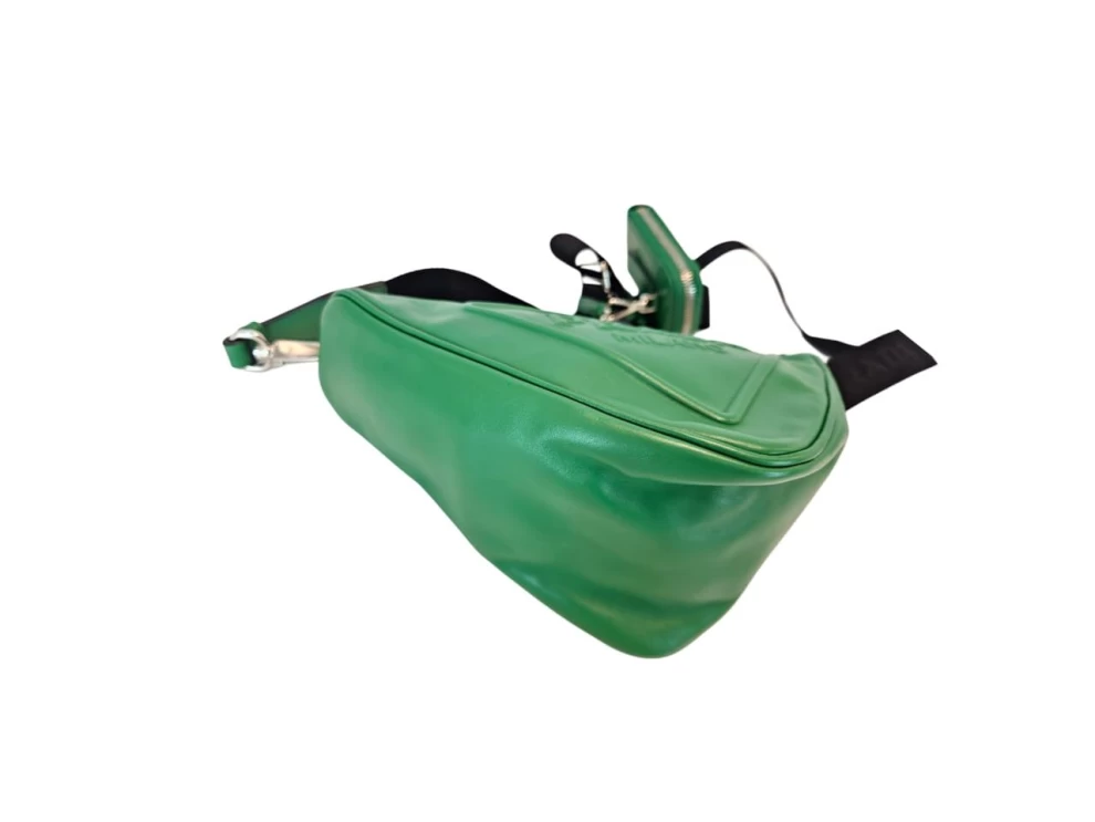     حقيبة كتف برادا المثلثة الخضراء 