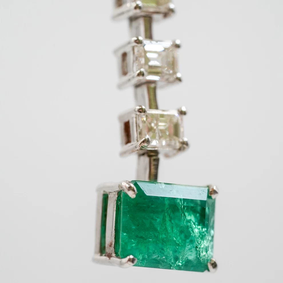     Emerald Earings 