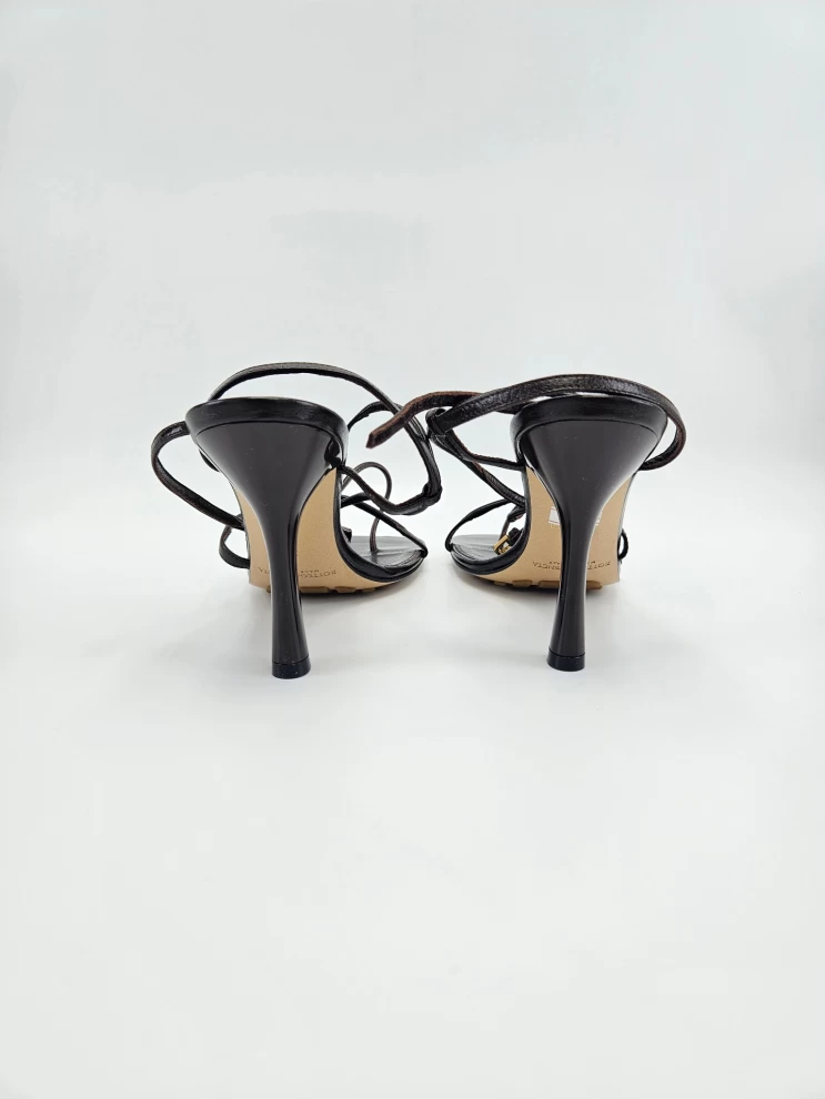     صندل بوتيغا فينيتا الجلدي بكعب مفتوح من الخلف مقاس 38 EU 