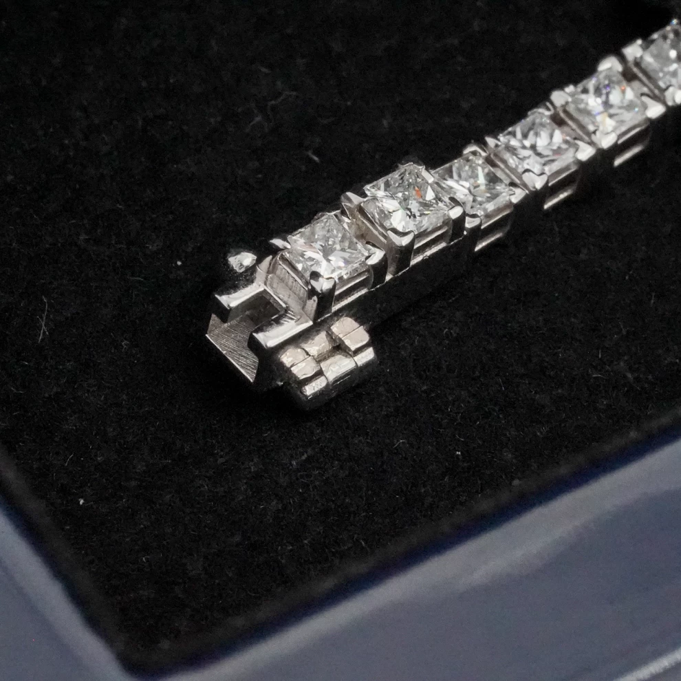     White gold Bracelet 