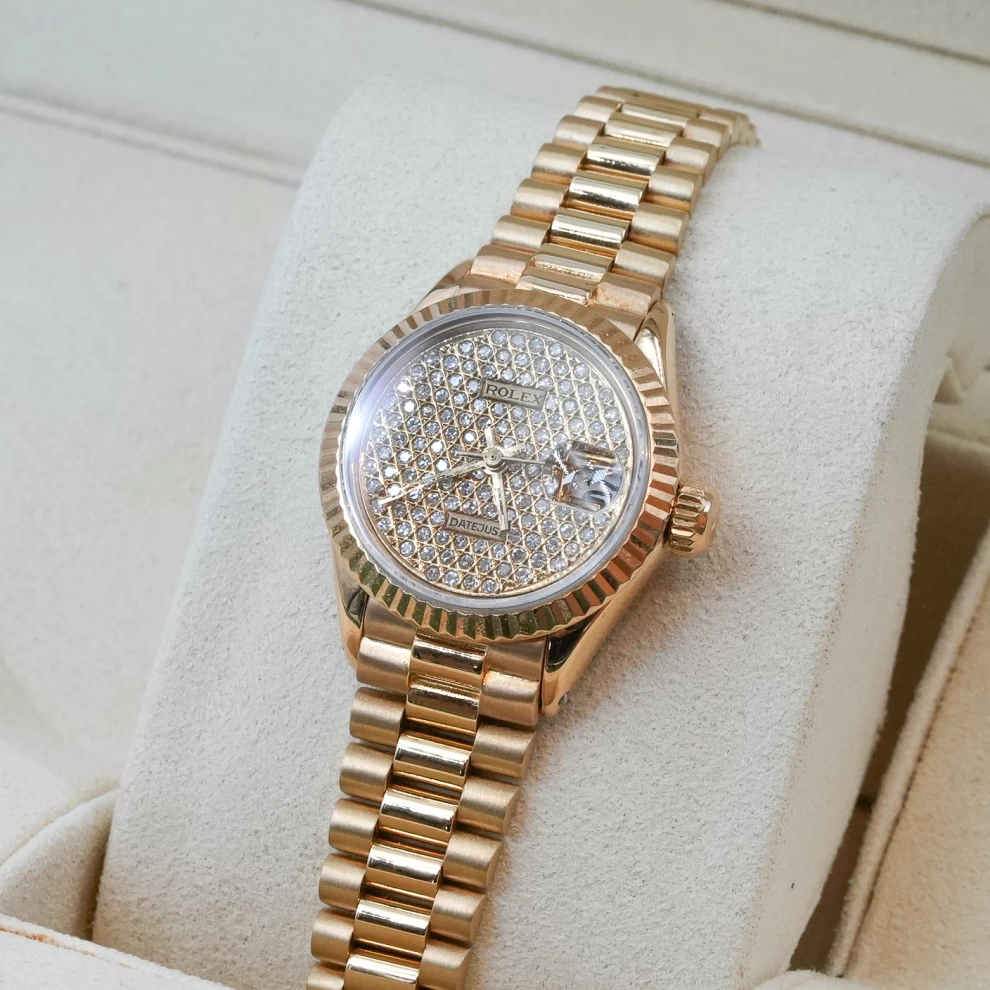     Rolex Lady-Datejust 26 in 18 ct Everose Gold with Diamond Paved Dial - Women's Watch 