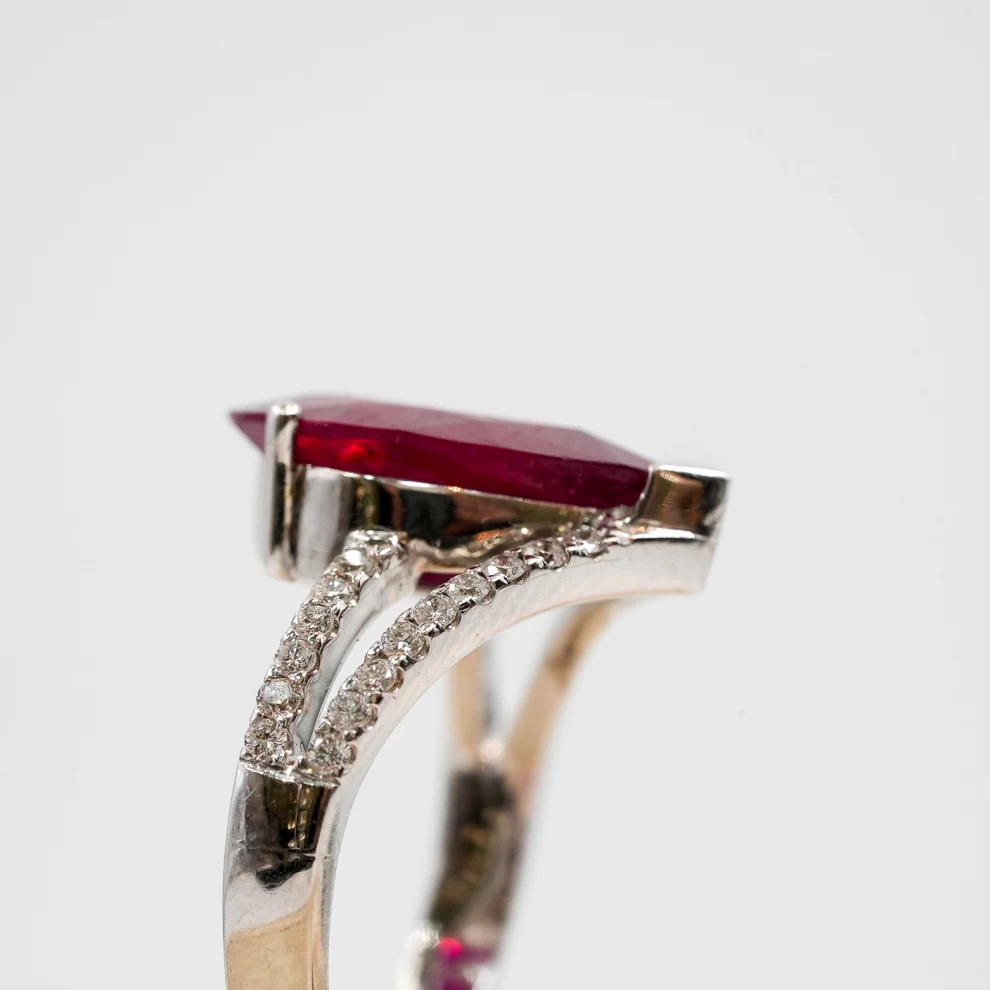     Diamond Ruby Ring 
