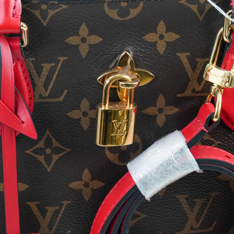     Louis Vuitton On My Side MM Tote Bag in Monogram & Red Leather 