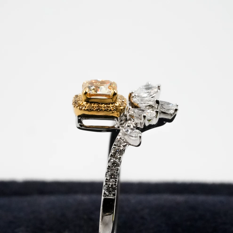     "خاتم الماس للنساء " 