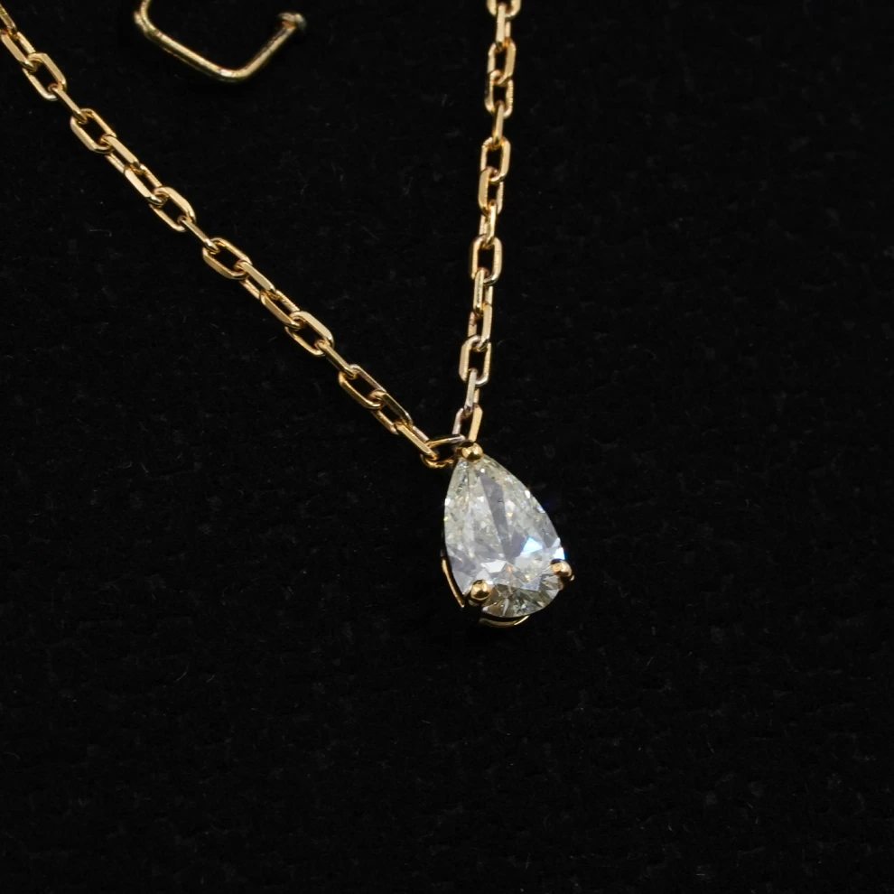     Diamond Necklace for Women 