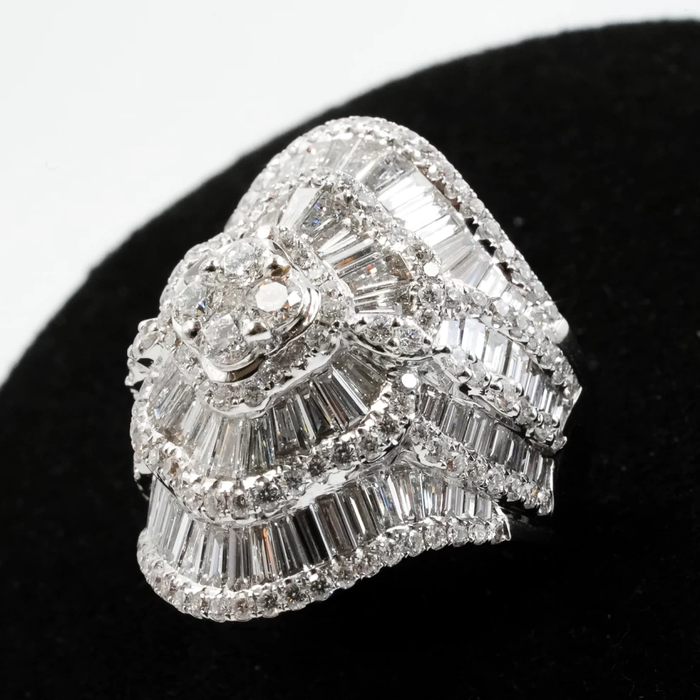 Diamond Ring - Women
