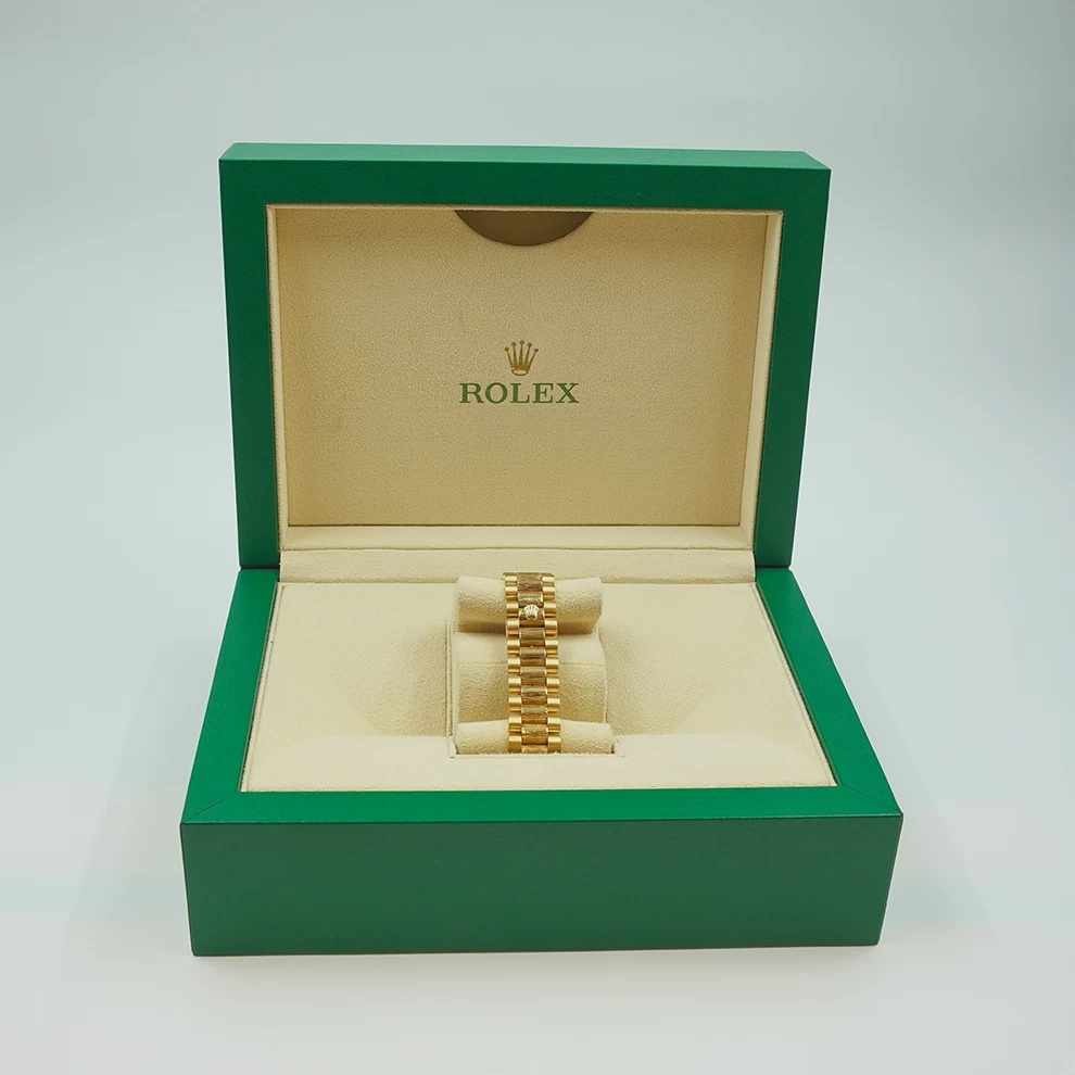 Rolex Day-Date 36 in Yellow Gold with Diamond Bezel