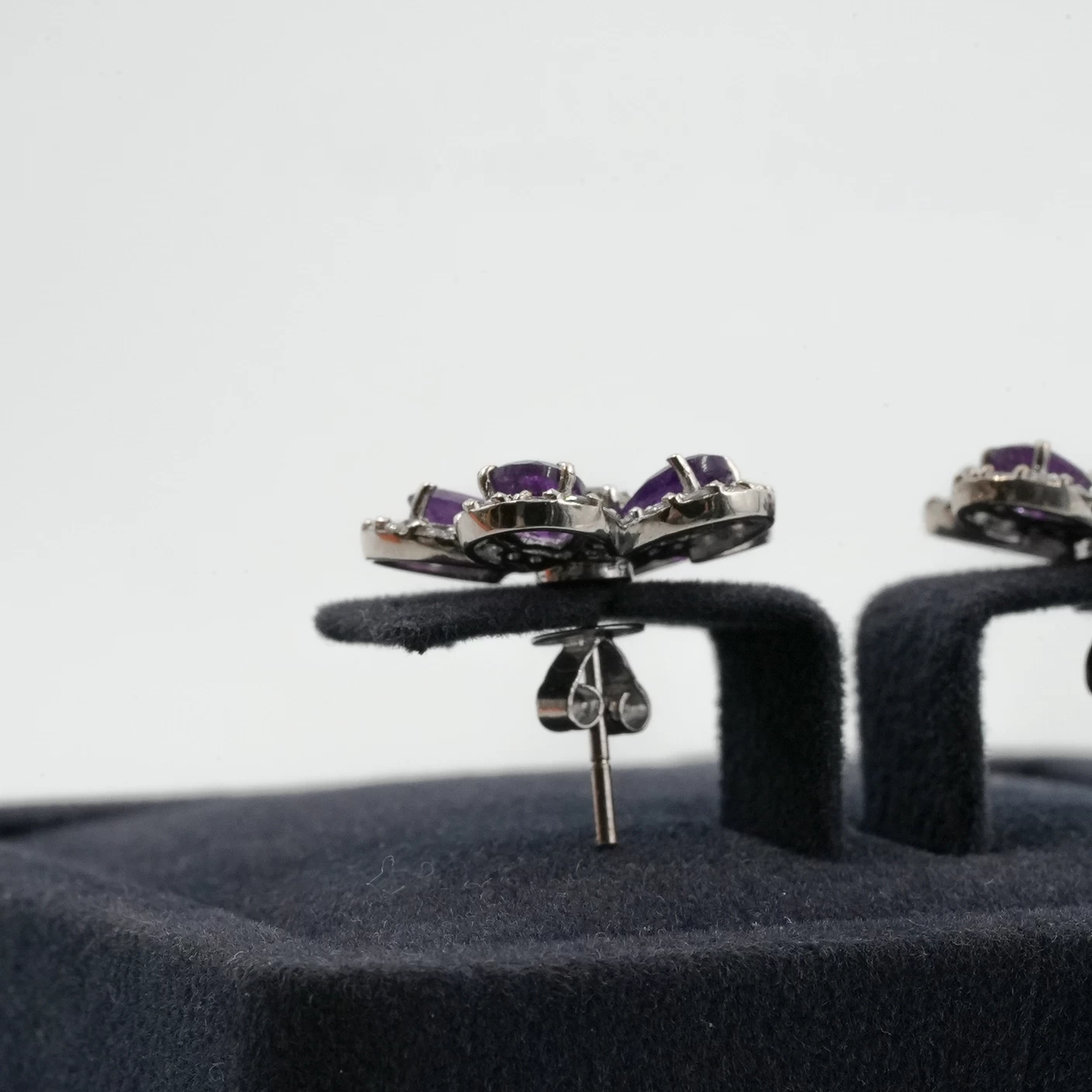     Women Diamond Earrings with Amethyst 