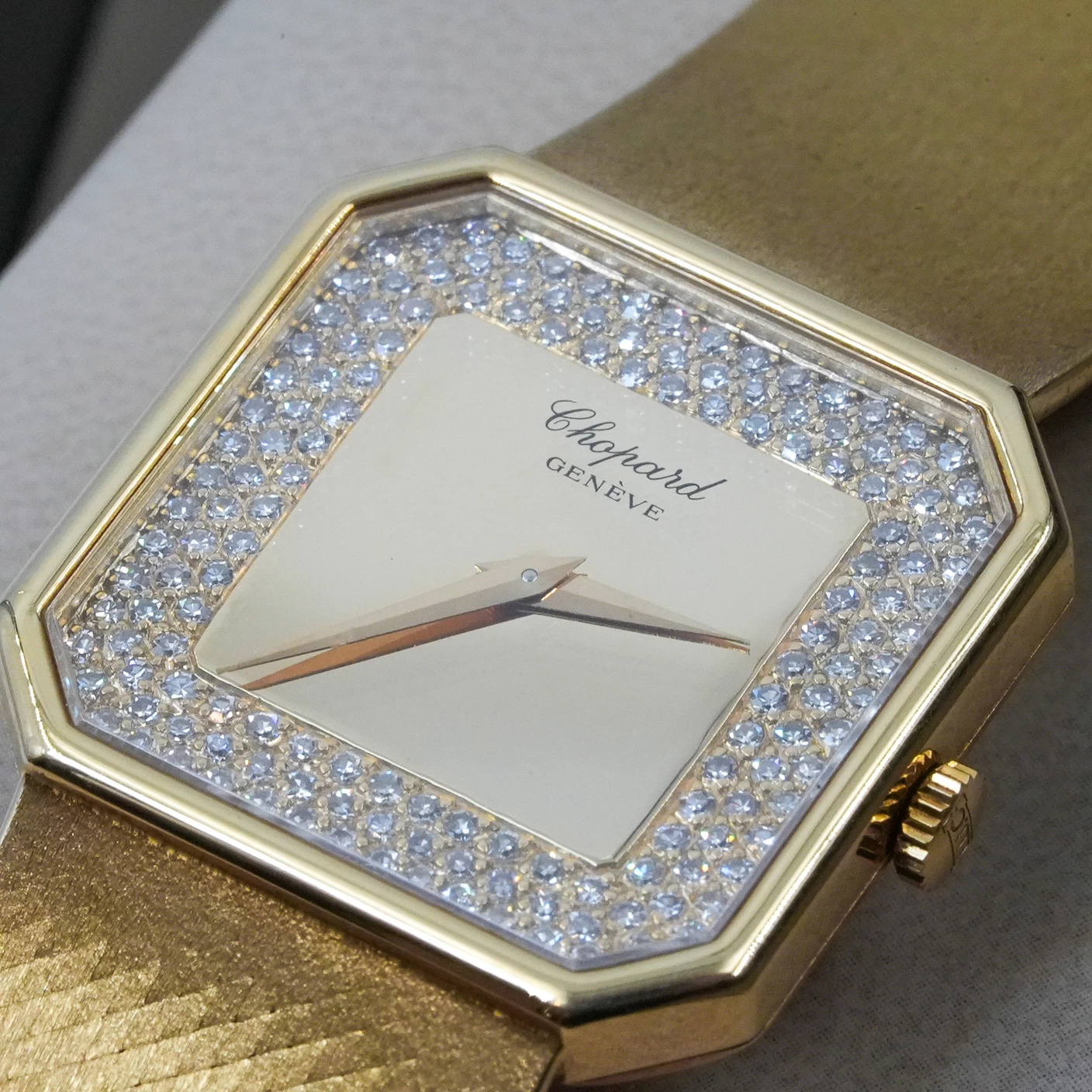     Chopard Full Gold Diamond Watch with Integrated Mesh Bracelet - Women's Watch 