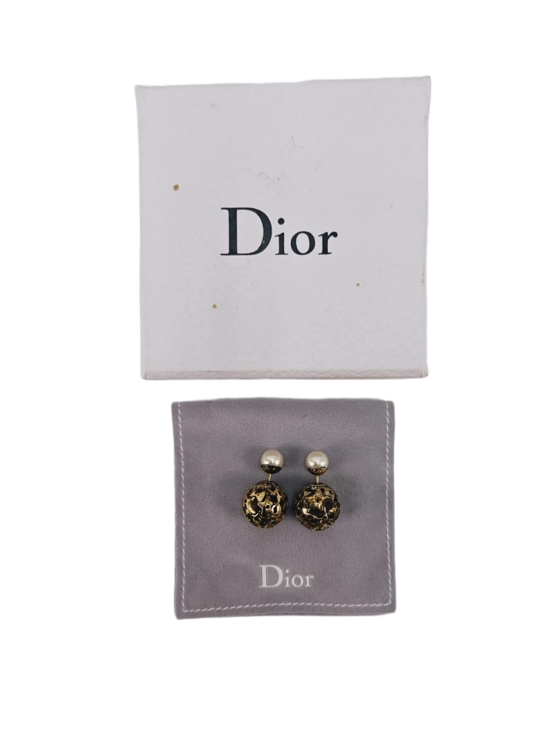     أقراط ديور بيرل ستار ميز إن ديور ترايبال الذهبية 