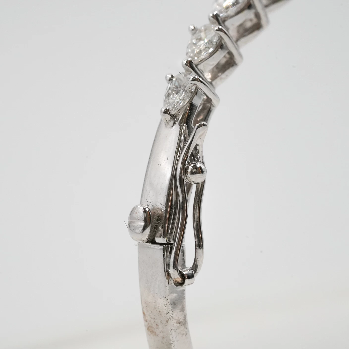     Diamond Bracelet 