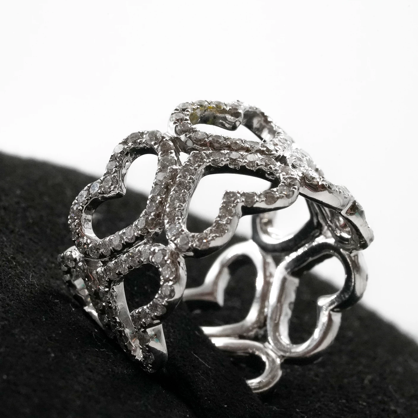    Diamond Ring 