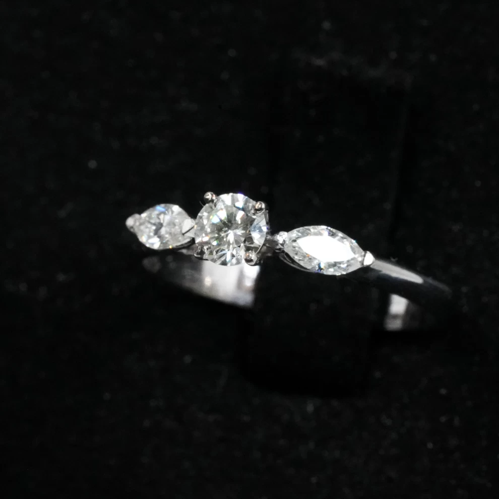 Diamond Ring - Women