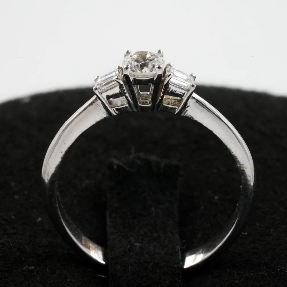 Diamond Ring - Women