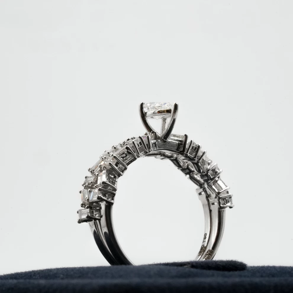     Twin Rings with Diamond 