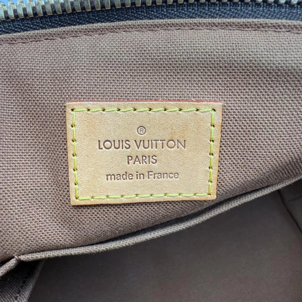     حقيبة تيفولي PM من قماش مونوغرام من لويس فيتون 