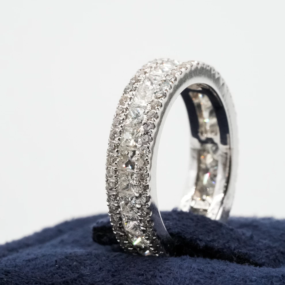    Women's Ring - Diamond 