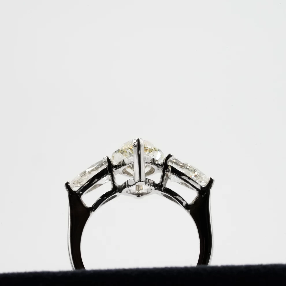     Diamond Ring - Women 
