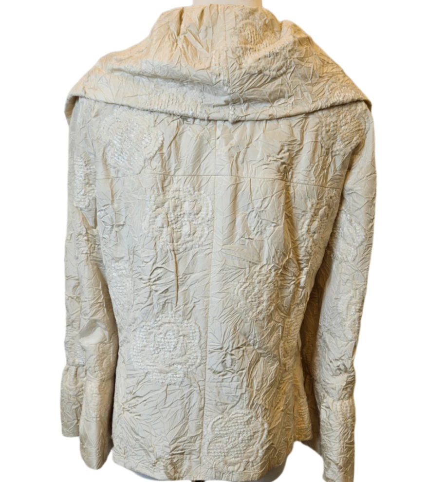     Chanel Beige Camelia Spring 2006 Collection Jacket 