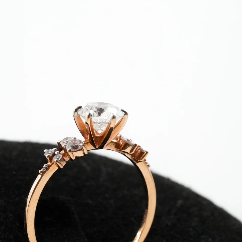     Diamond Ring - Rose gold 