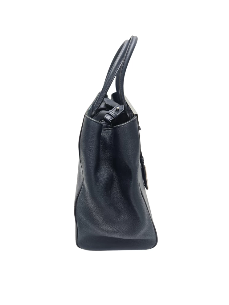     حقيبة توت فندي جلدية متوسطة الحجم 2 جور 