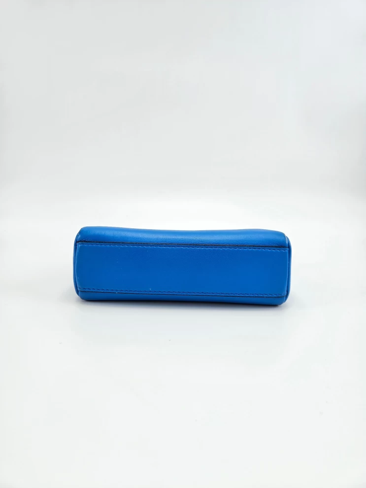     حقيبة فندي مايكرو بيكابو من جلد النابا 