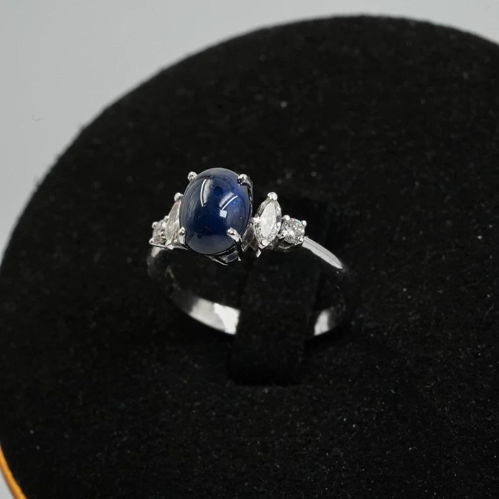 Women's Diamond Ring