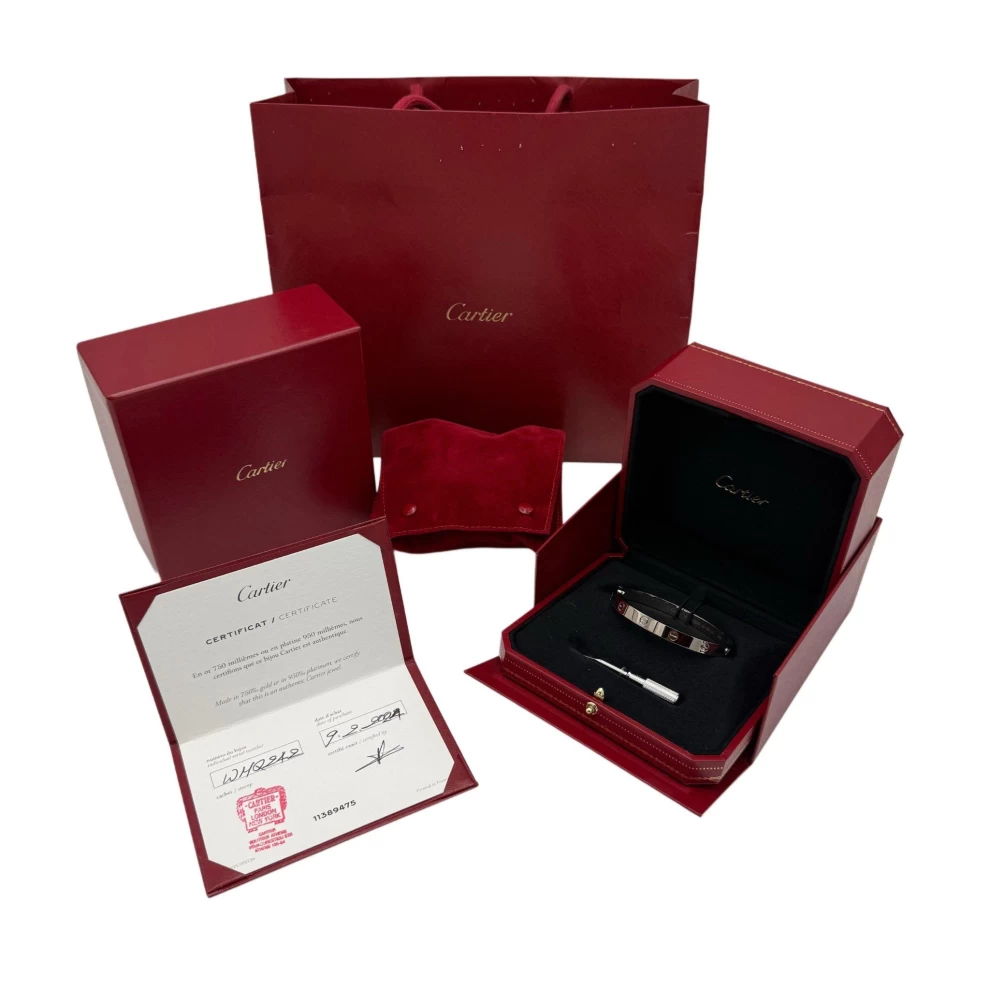     سوار كارتييه لوف 18 WM8242 من الذهب الأبيض عيار 18 قيراطًا 