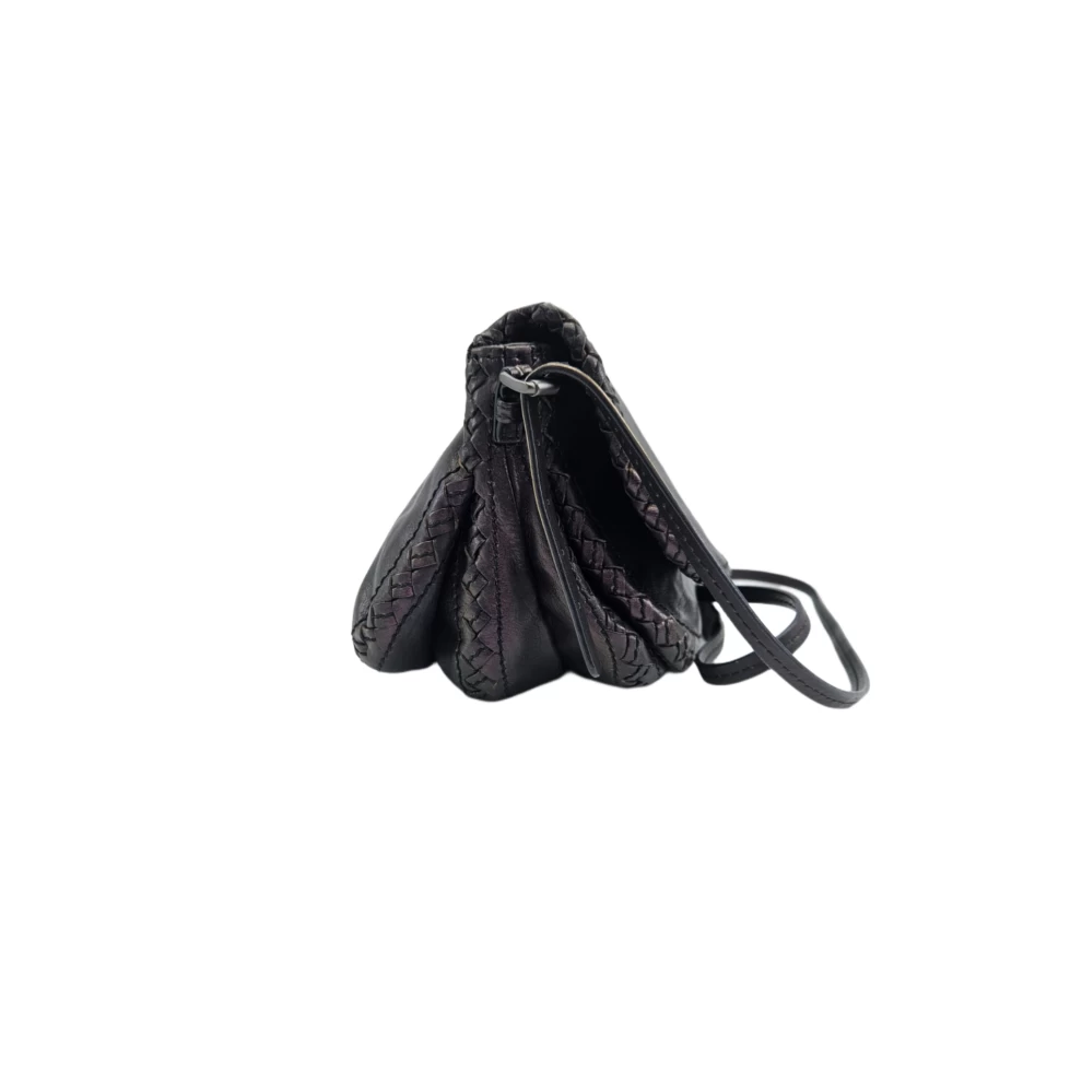     حقيبة كتف بوتيغا فينيتا من جلد الماعز اللامع 