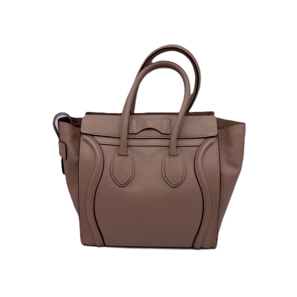     حقيبة توت سيلين مايكرو لاغج من الجلد البيج 