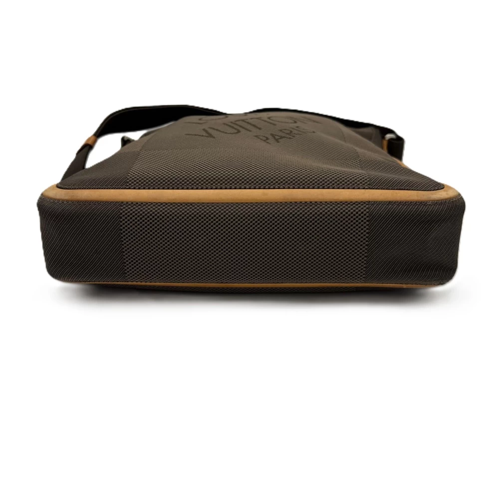     Louis Vuitton Damier Geant Terre Vertical Messenger Bag Canvas 