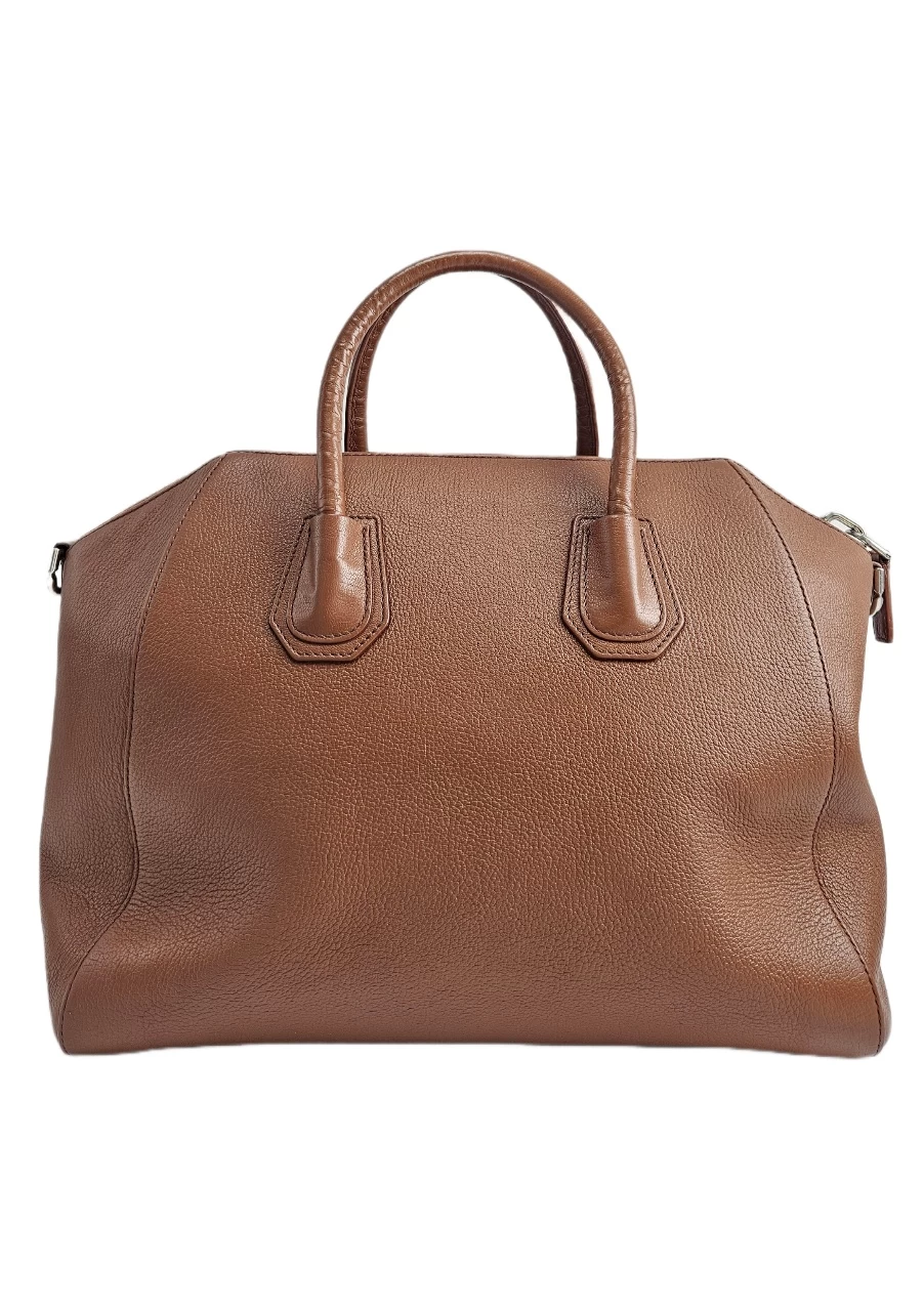     حقيبة أنتيجونا الجلدية من جيفنشي 