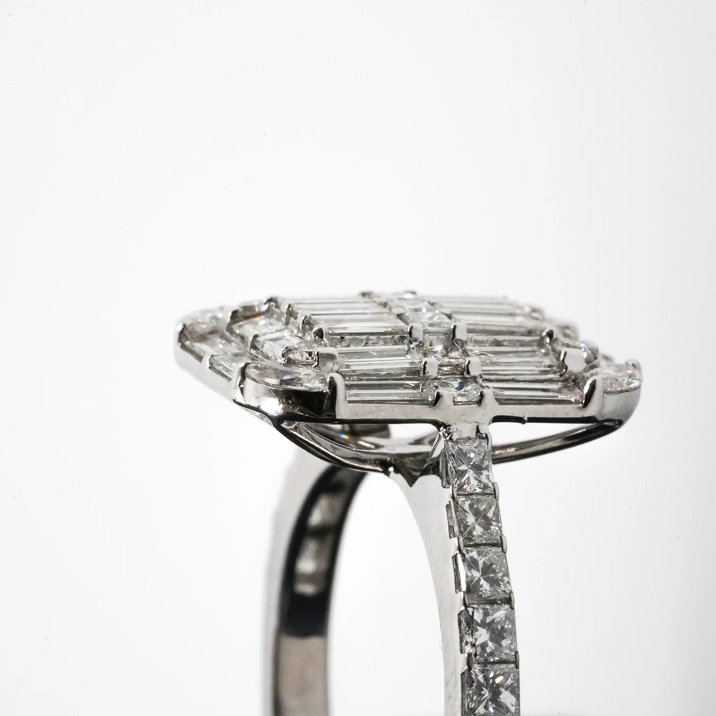     Diamond Ring - Women 