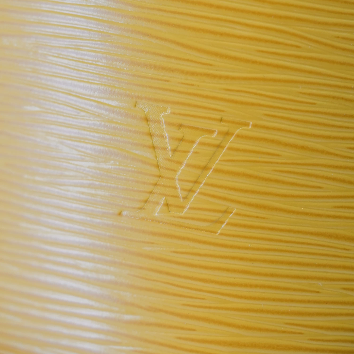 Louis Vuitton Alma bag - Yellow
