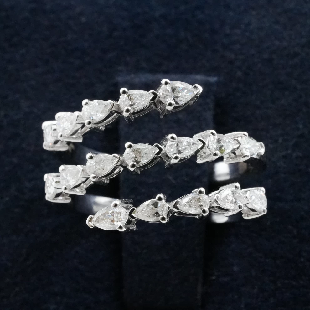     Women's Ring - Diamond 