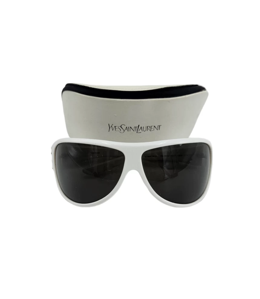     "نظارات سان لوران الشمسية " 