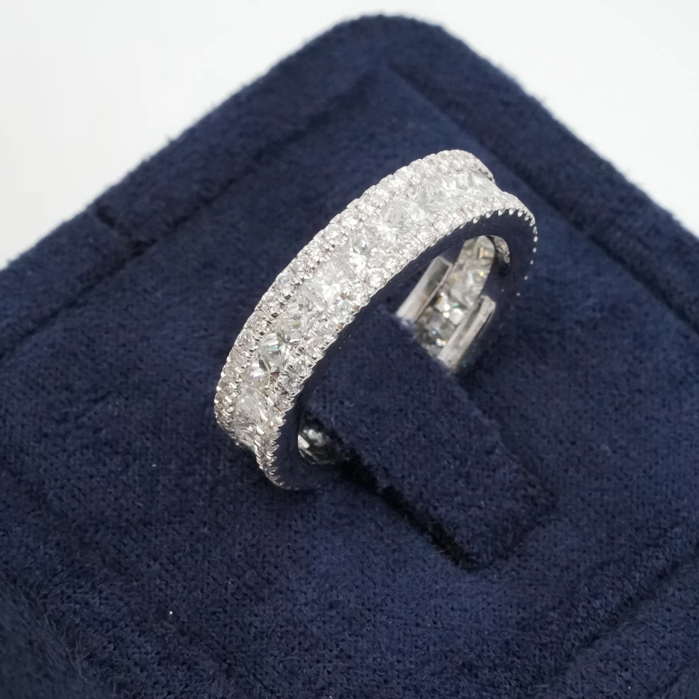     Women's Ring - Diamond 
