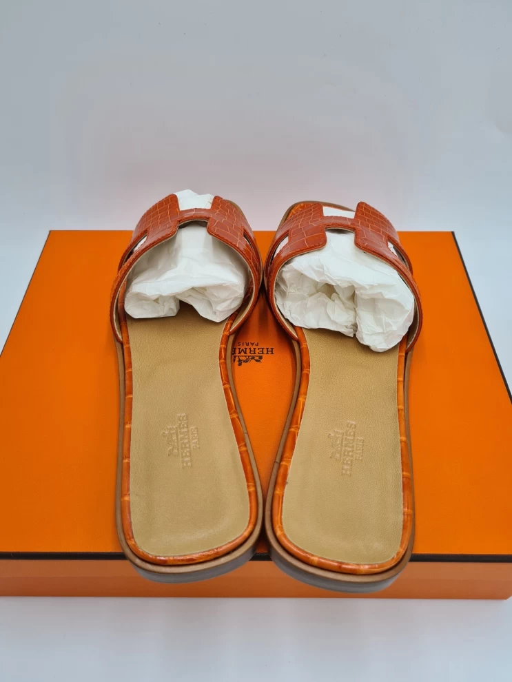     Hermes Leather Oran Flat Sandals- Size 39 