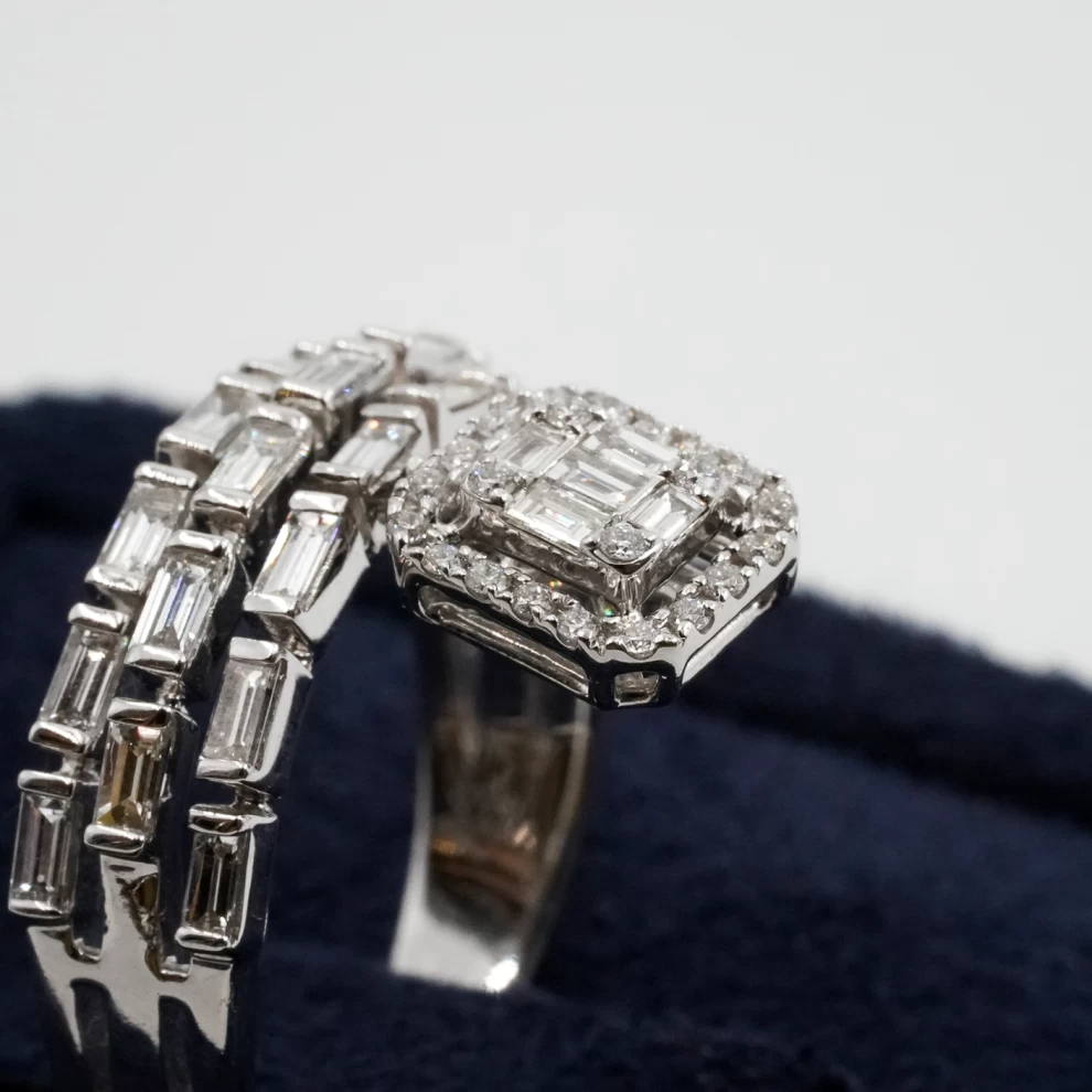     خاتم الماس للنساء 