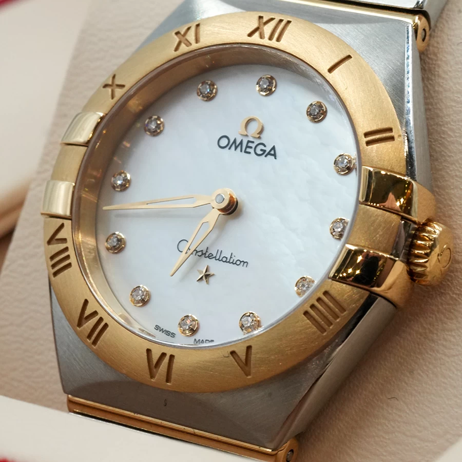     Omega Constellation 28mm - Two-Tone Gold & Diamond Dial 