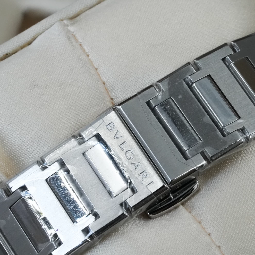     ساعة بولغاري بولغاري المصنوعة من الفولاذ المقاوم للصدأ والماس 