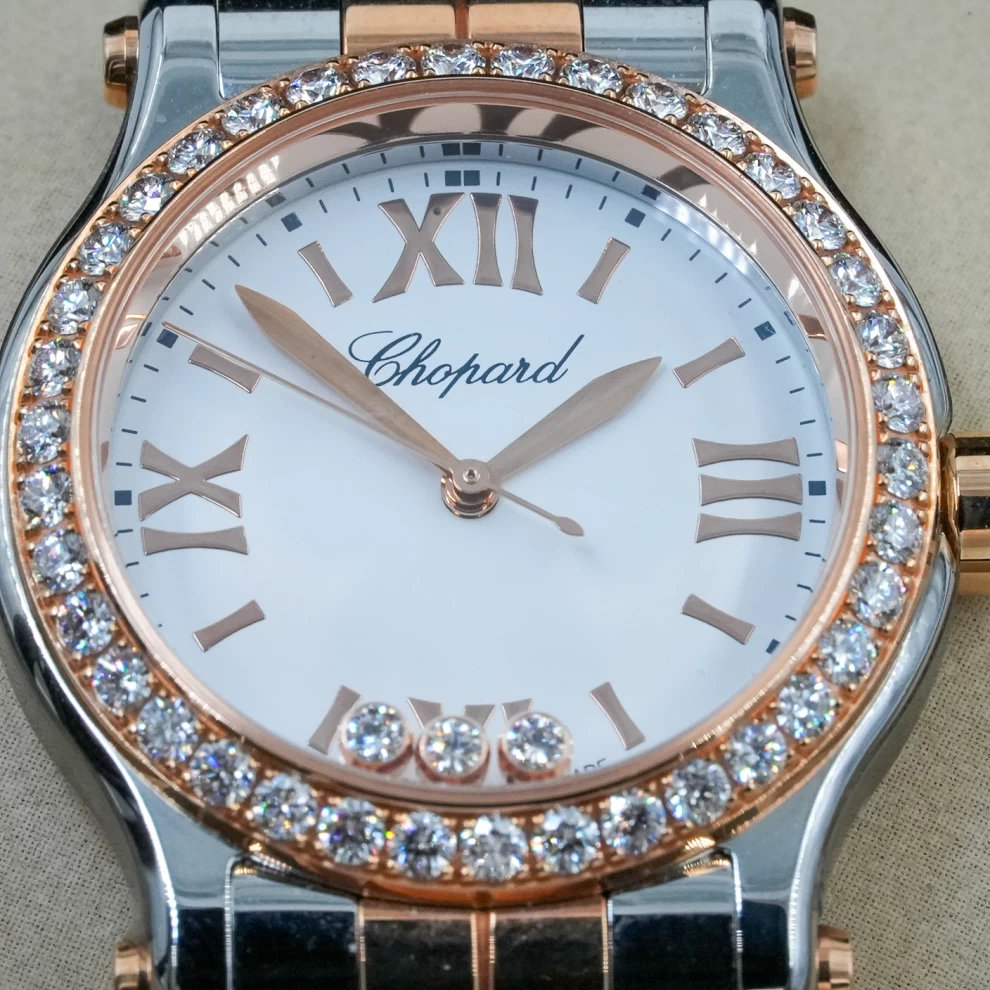     Chopard Happy Sport Oval: The Dance of Diamonds 
