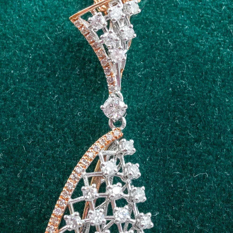     Diamond Necklace 
