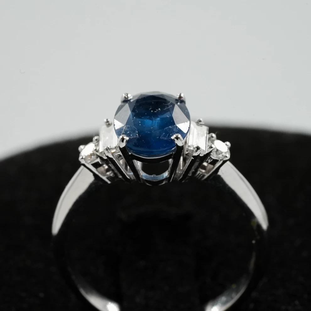 Women's Diamond Ring